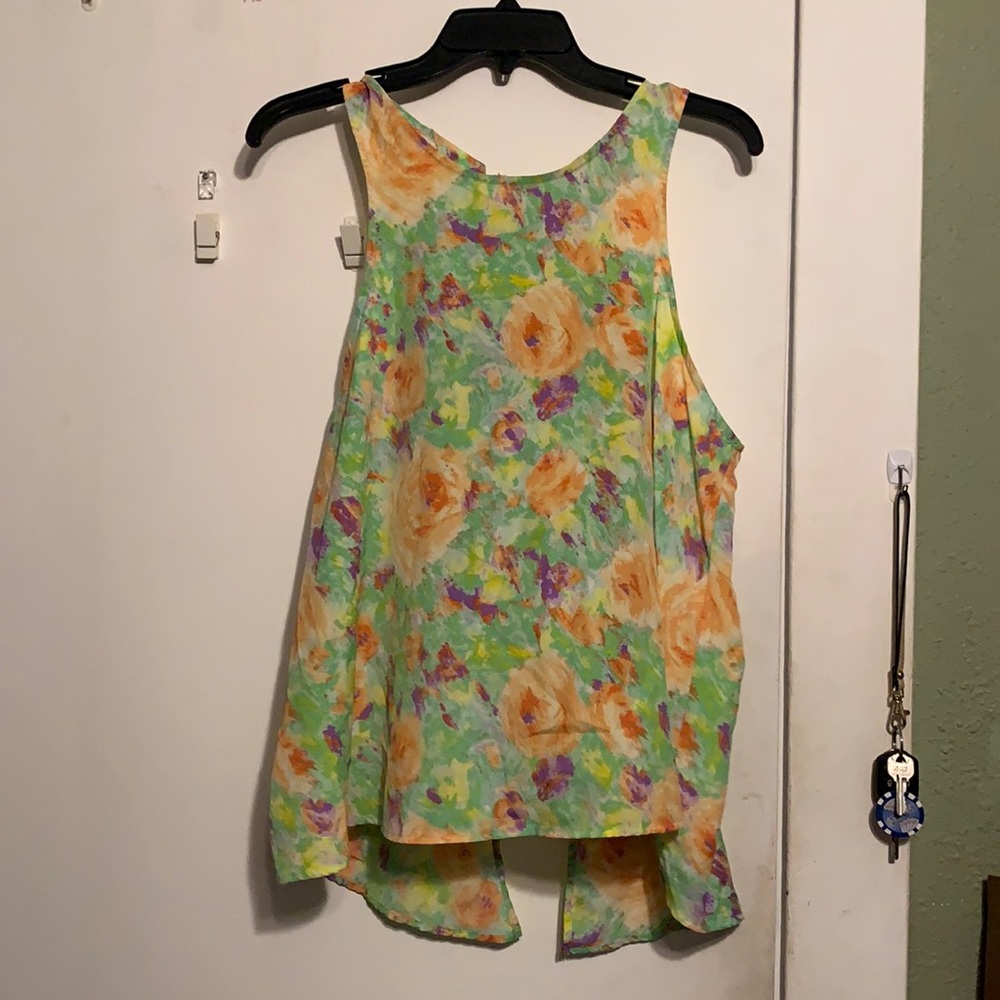 Floral tank